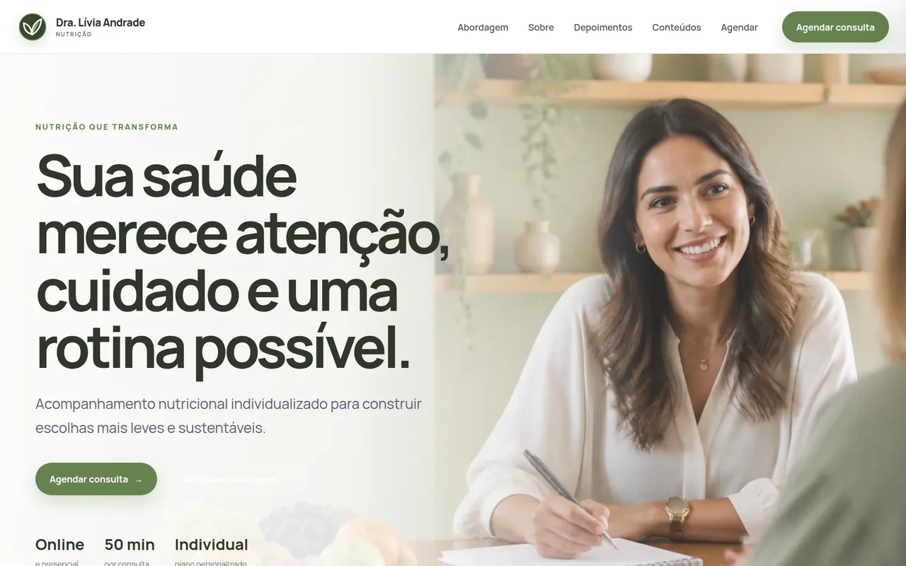 Site da nutricionista Lívia Andrade com retrato e apresentação